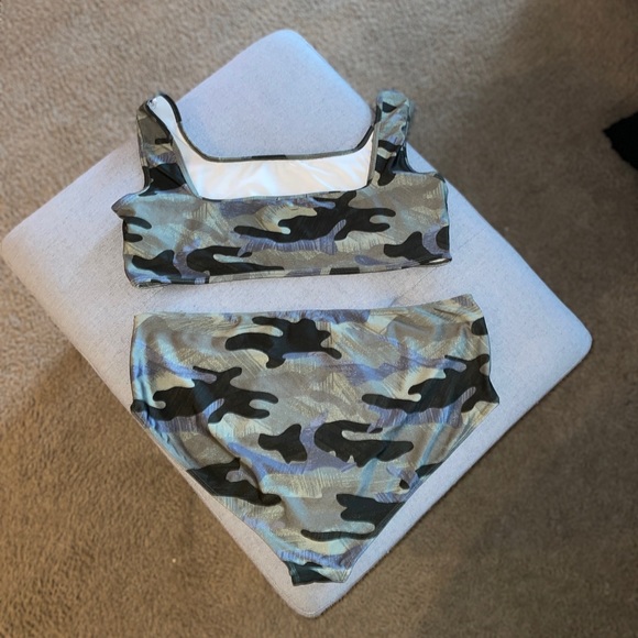 *NWT* Plus Size Boohoo Camo Bikini - Picture 2 of 2
